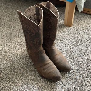 Brown Ariat Cowgirl boots